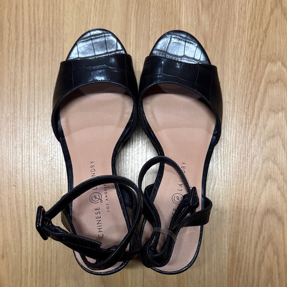 Chinese laundry size 8.5 women’s  Croc-Embossed Women's Heels - Picture 5 of 9